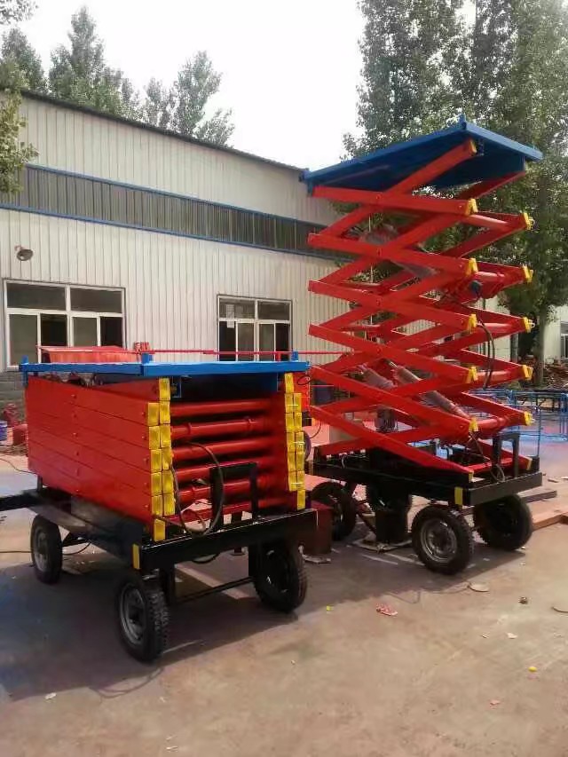 起重機(jī)械 四輪液壓升降平臺